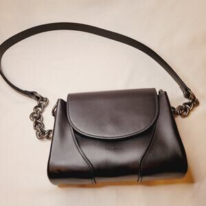 New Giaquinto Bea black Italian leather chain strap square crossbody bag Luxe